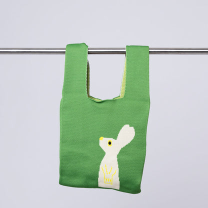 Bolsa tejida con forma de liebre color verde